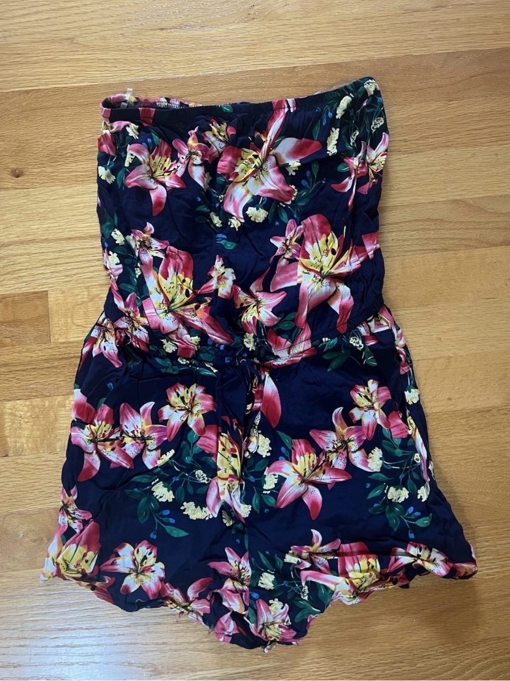 UK2LA Women’s Floral Navy Romper Strapless Size Small